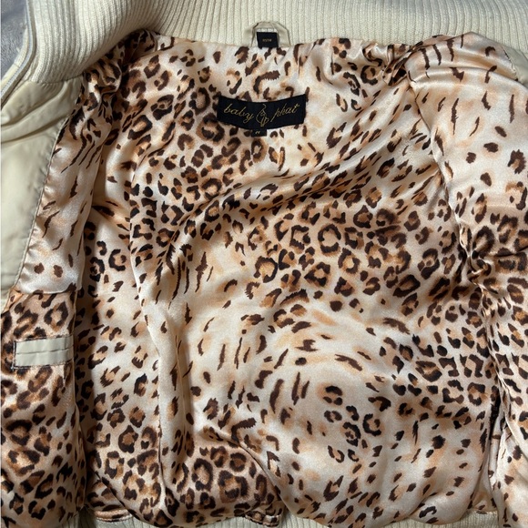 Baby phat Y2K white puffer vest with gold details - Picture 4 of 5